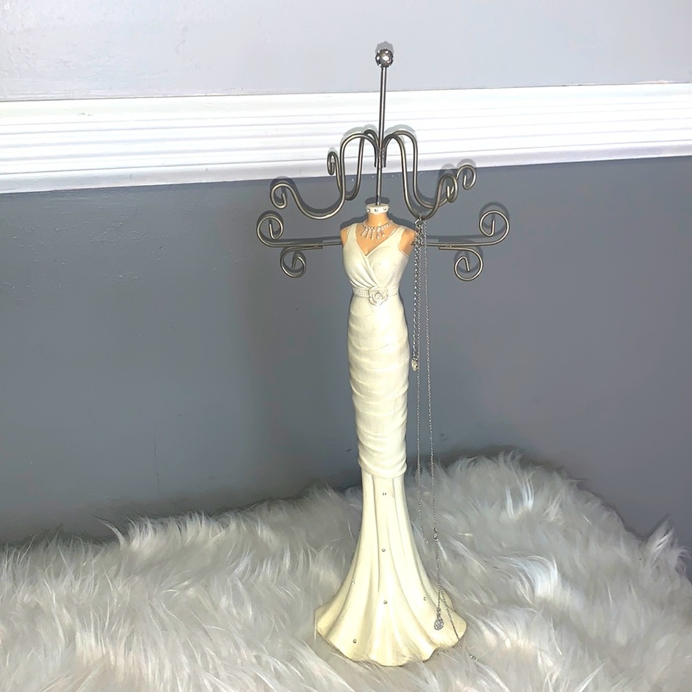 Jewelry holder stand